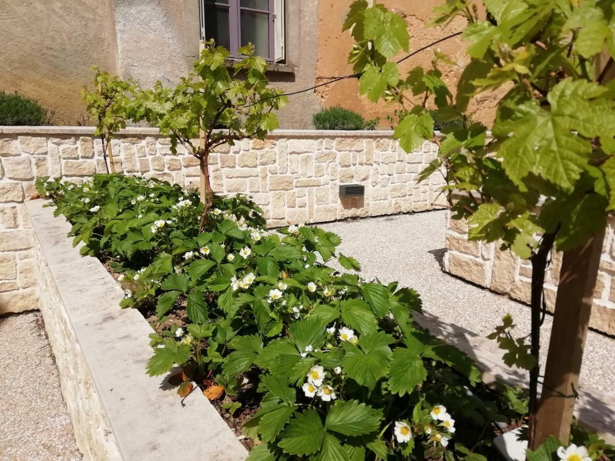 L'Auberge De Treigny Eksteriør billede